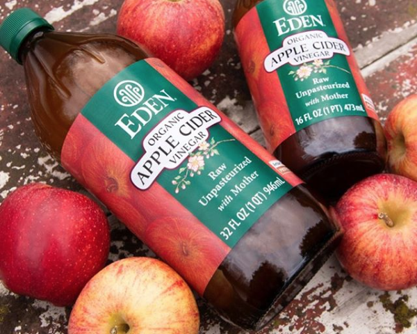 なぜアップルビネガーの人気が急上昇?<br>Why Is Apple Cider Vinegar So Popular?